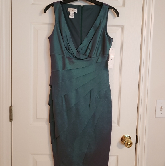 London Style Dresses & Skirts - Formal Dress with Side Ruching - Chic, Tailored, Fashionista, Luxury